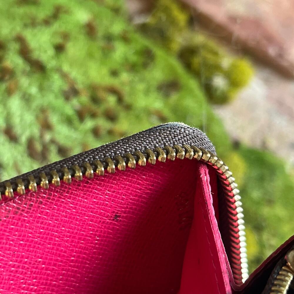 LOUIS VUITTON Clemence Fuchsia Monogram Canvas Wallet - Picture 7 of 13
